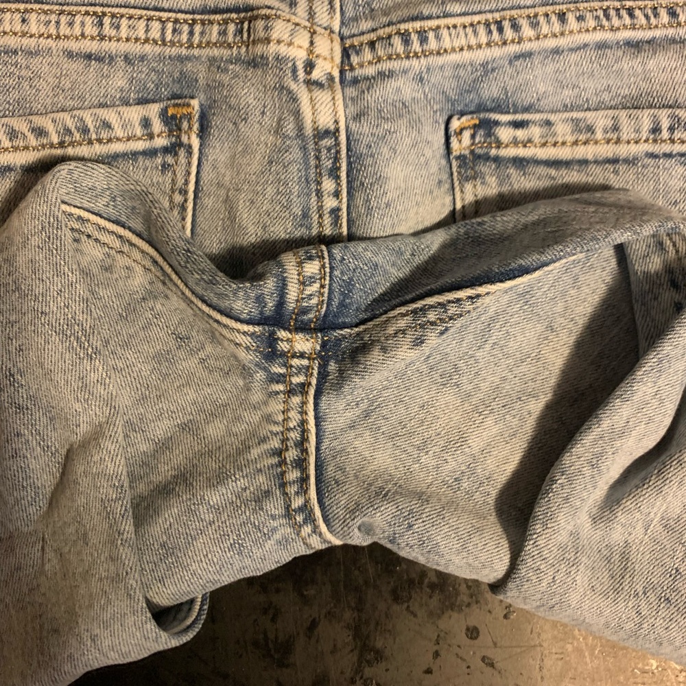Old Navy Boyfriend Jeans - Picture 4 of 9